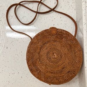 Rattan wicker crossbody basket bag